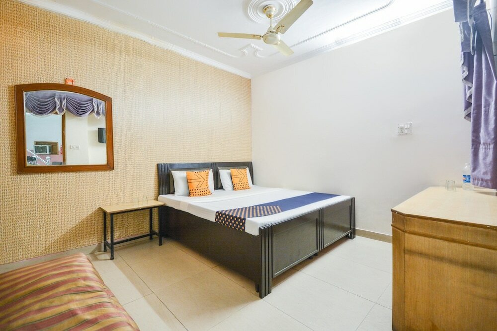 Фото Spot On 36686 Hotel Om Shanti Palace