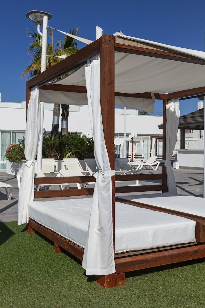 Фото Playa De La Luz Hotel