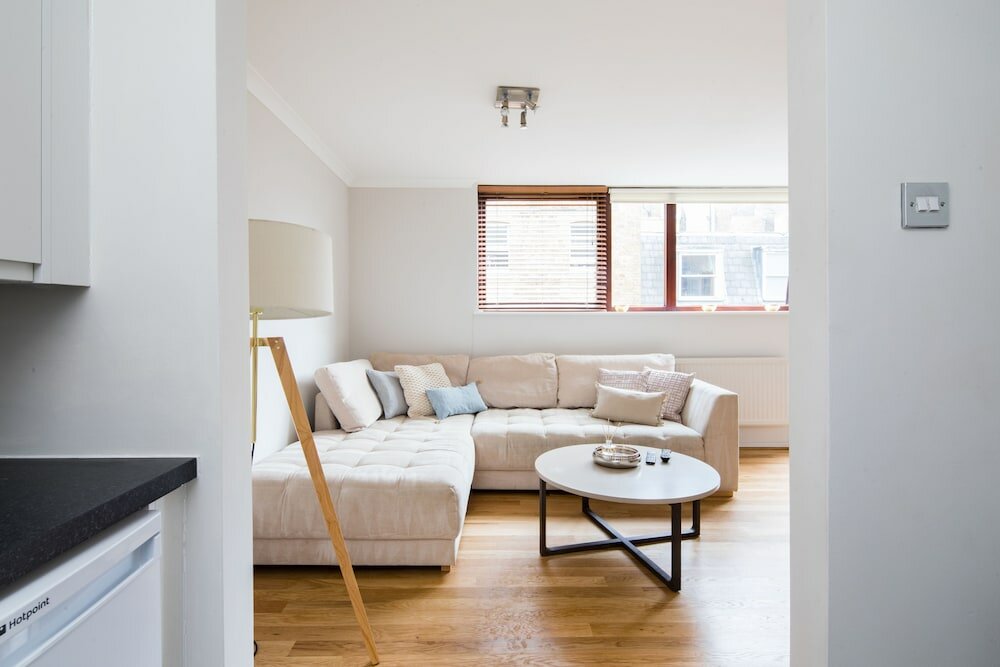 Фото Richardsons Mews by Lime Street