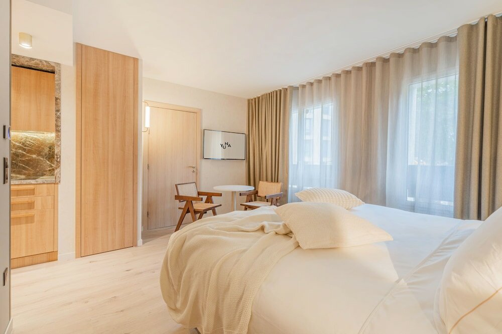 Фото Yuna Porte Maillot