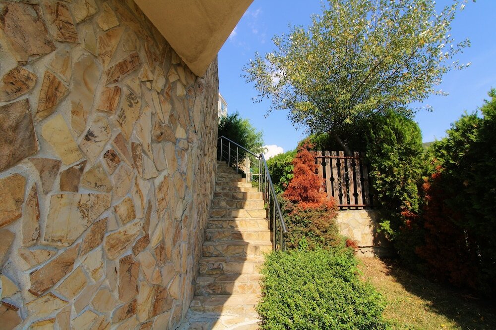 Фото Menada Galateya Apartments