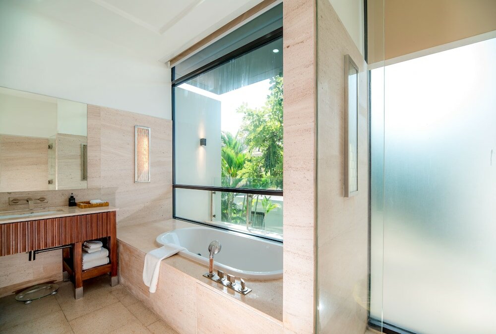 Фото Beachfront Villa Danang Beach