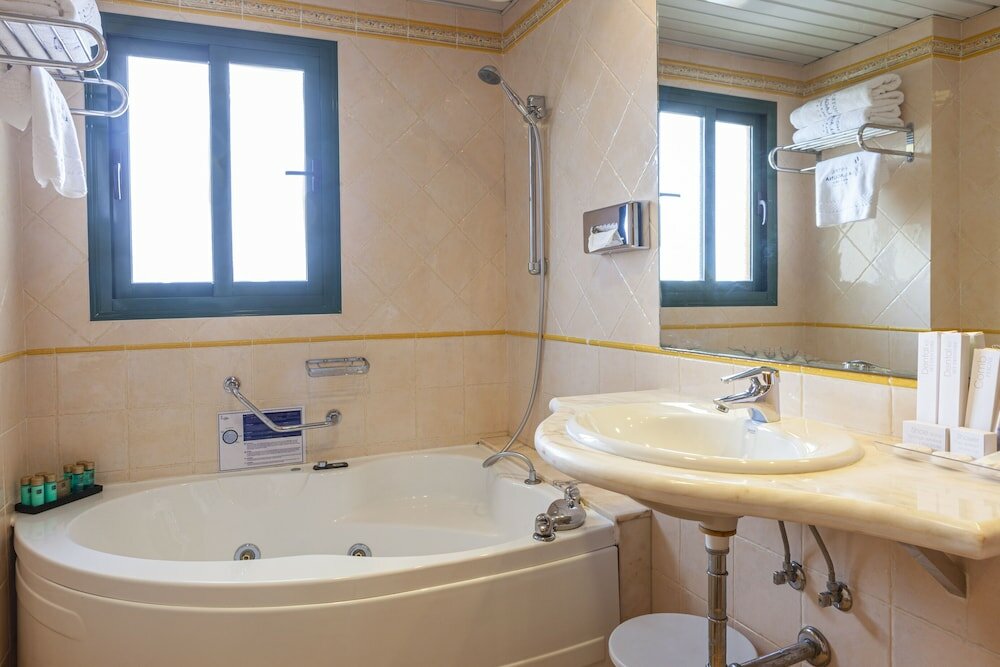 Фото Hotel La Laguna SPA And Golf