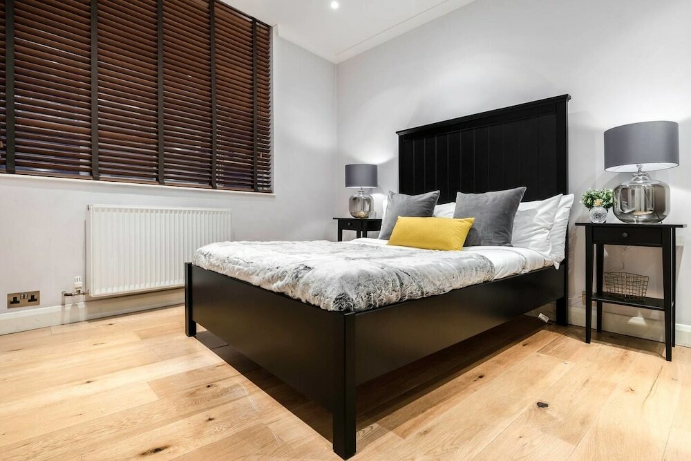 Фото Old Compton Street Apartments