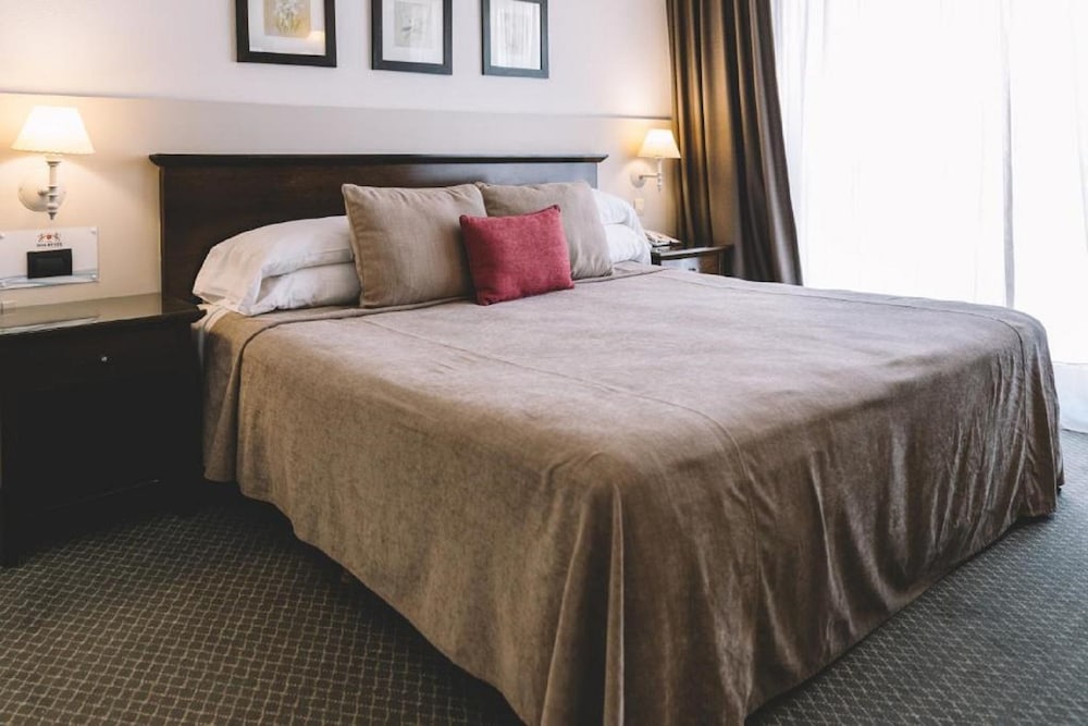 Фото Dos Reyes Hotel