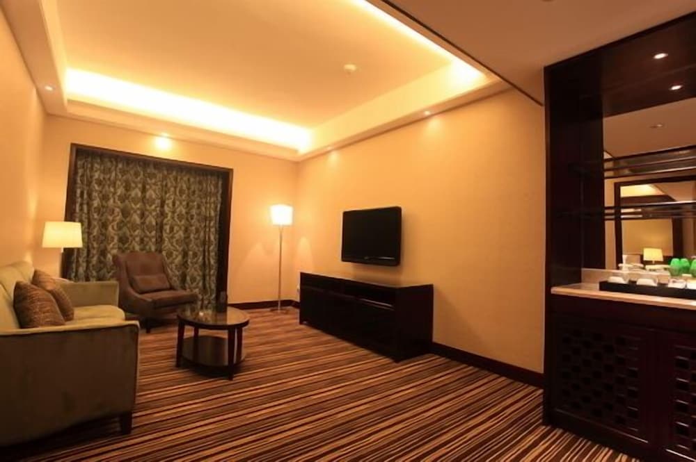 Фото Leeden Hotel Guangzhou