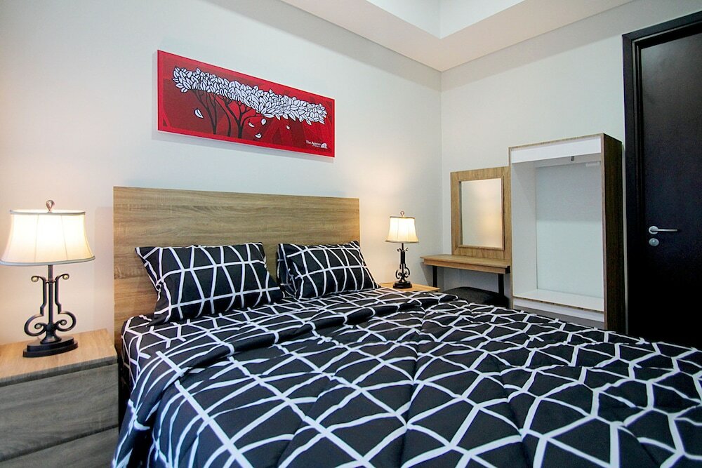 Фото Puri Mansion Apartment