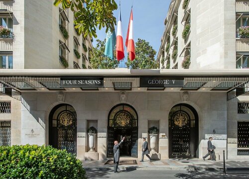 Гостиница Four Seasons Hotel George V в Париже