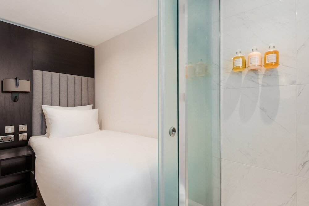 Фото The Rove Hotel