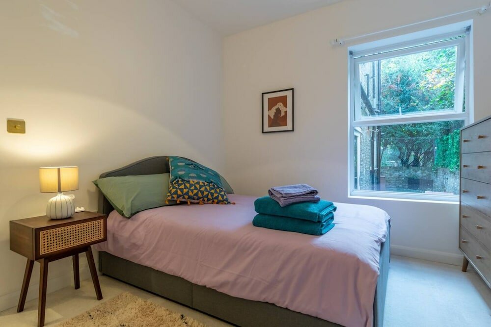 Фото Charming 1 Bedroom Apartment in Shepherds Bush With Patio Area