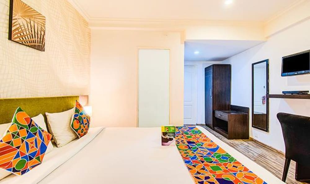 Фото Fabhotel Park Inn