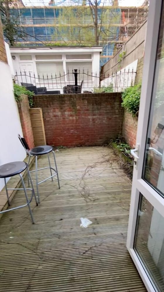 Фото Spacious 2 bedroom Apartment in Camden