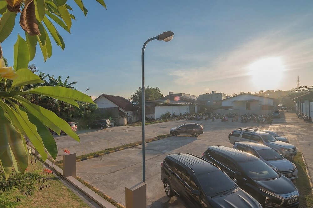 Фото RedDoorz near Living Plaza Balikpapan