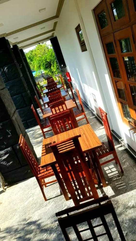 Фото Sigiriya Kingdom Gate Hotel