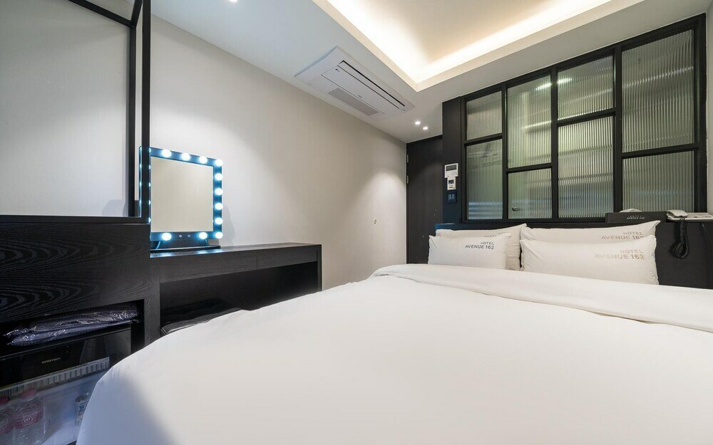 Фото Jongno Hotel Avenue 162