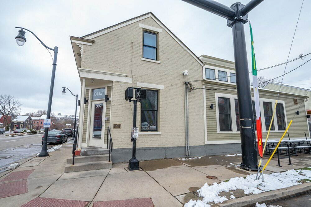 Фото The Luxe Spot 1