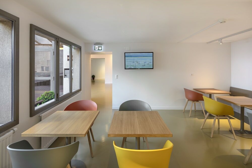 Фото Youth Hostel Montreux