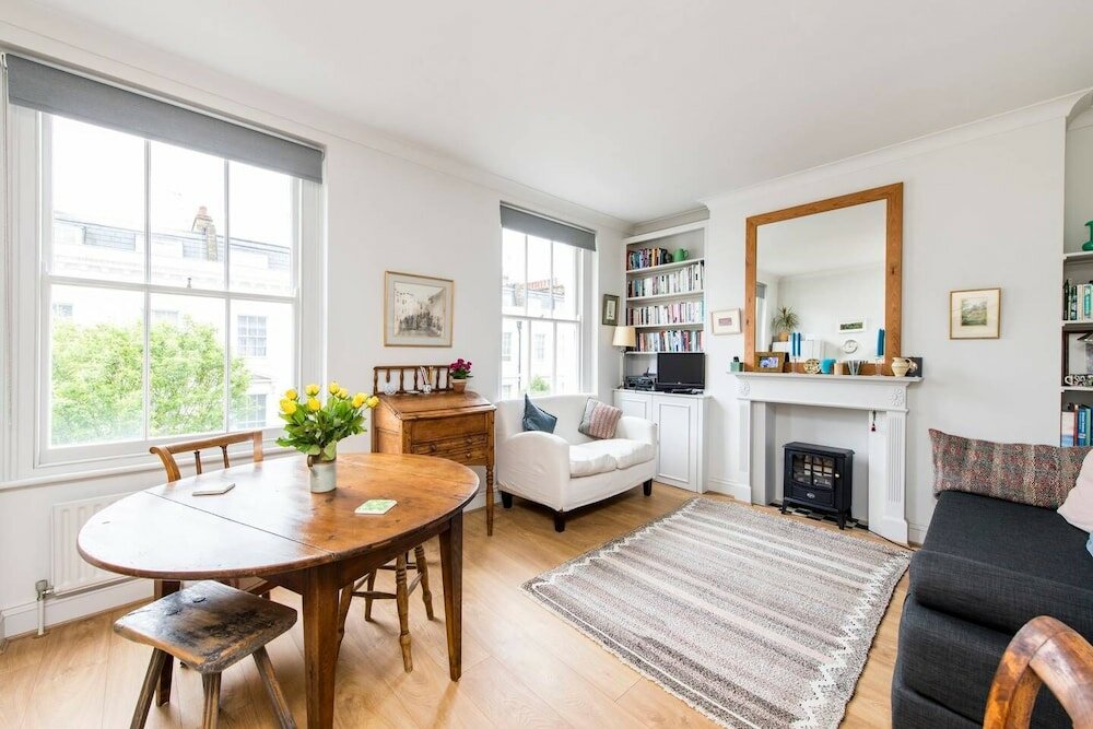 Фото Cosy and Bright 1 Bed Apartment in Pimlico