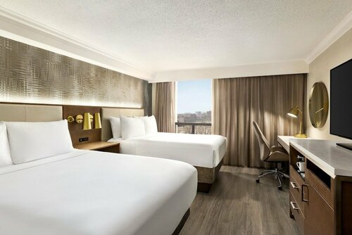 Гостиница Crowne Plaza Toronto Airport an Ihg Hotel в Торонто