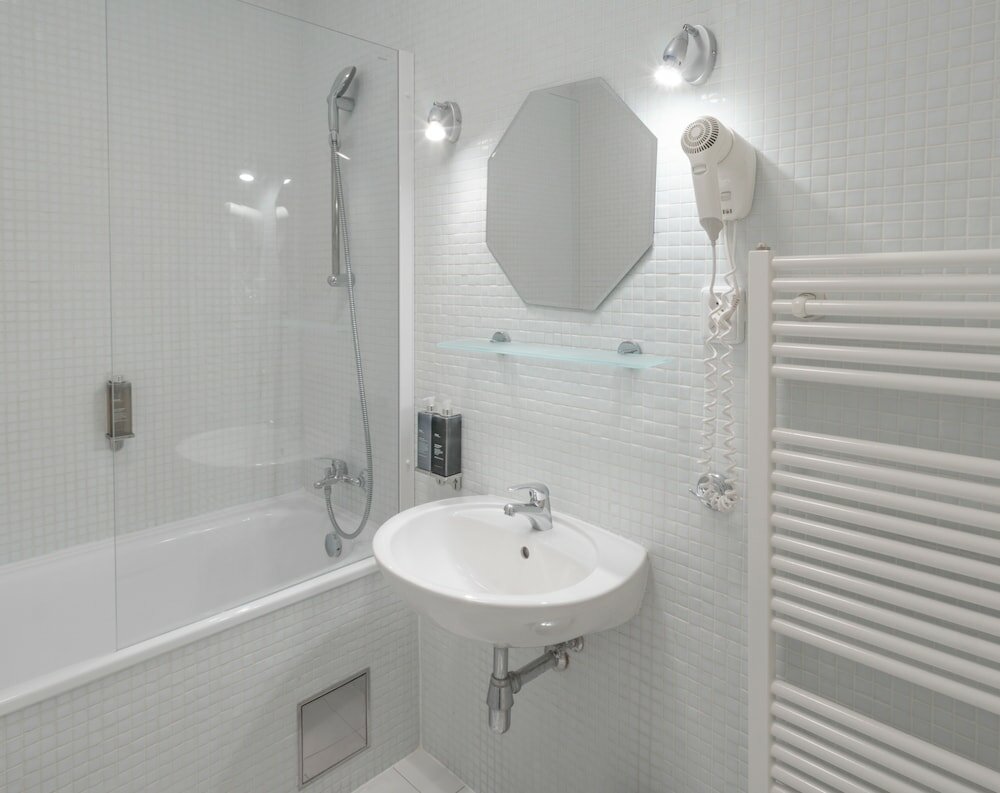 Фото 6 Continents Apartments by Adrez Living