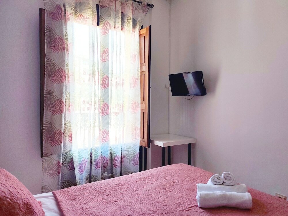 Фото Flats Friends Plaza de la Reina