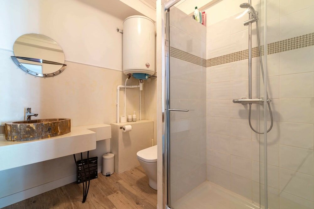 Фото Bright and Stylish Kennington Gem