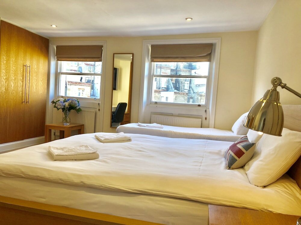 Фото Buckingham Palace View Apartment