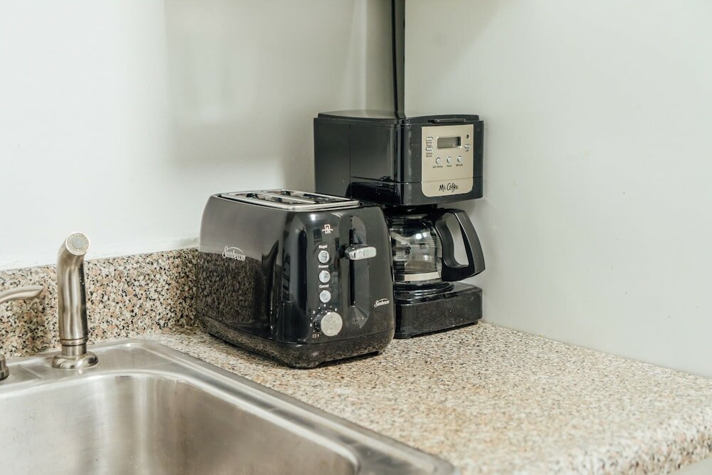 Фото Chic & Pristine 1br Apt in Marshfield