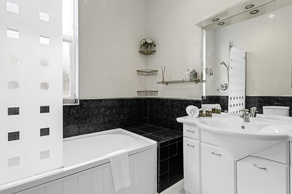 Фото The Marylebone Marble