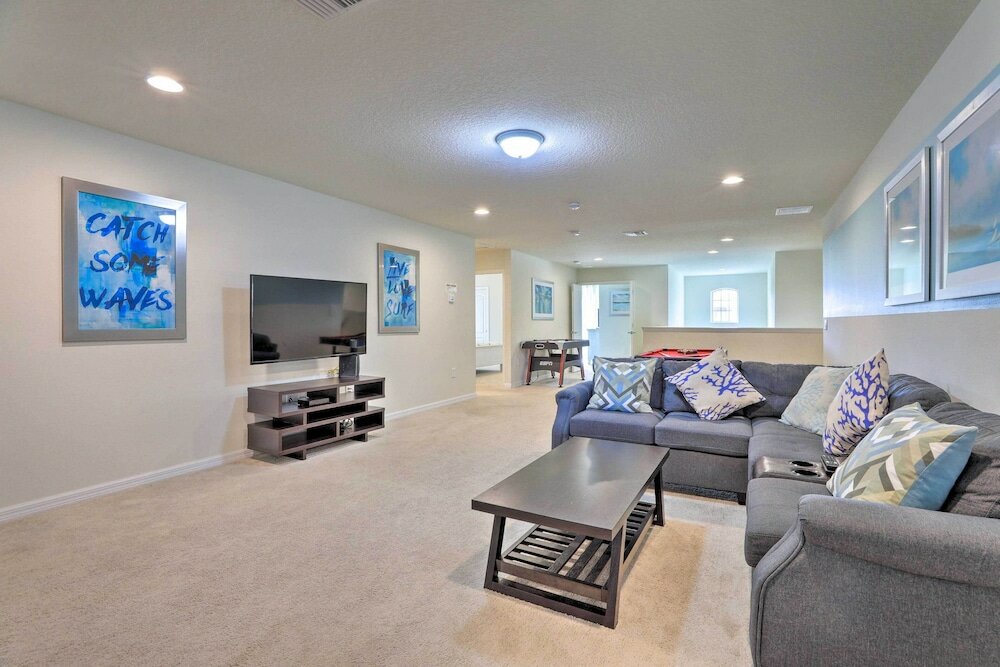 Фото Upscale Kissimmee Retreat