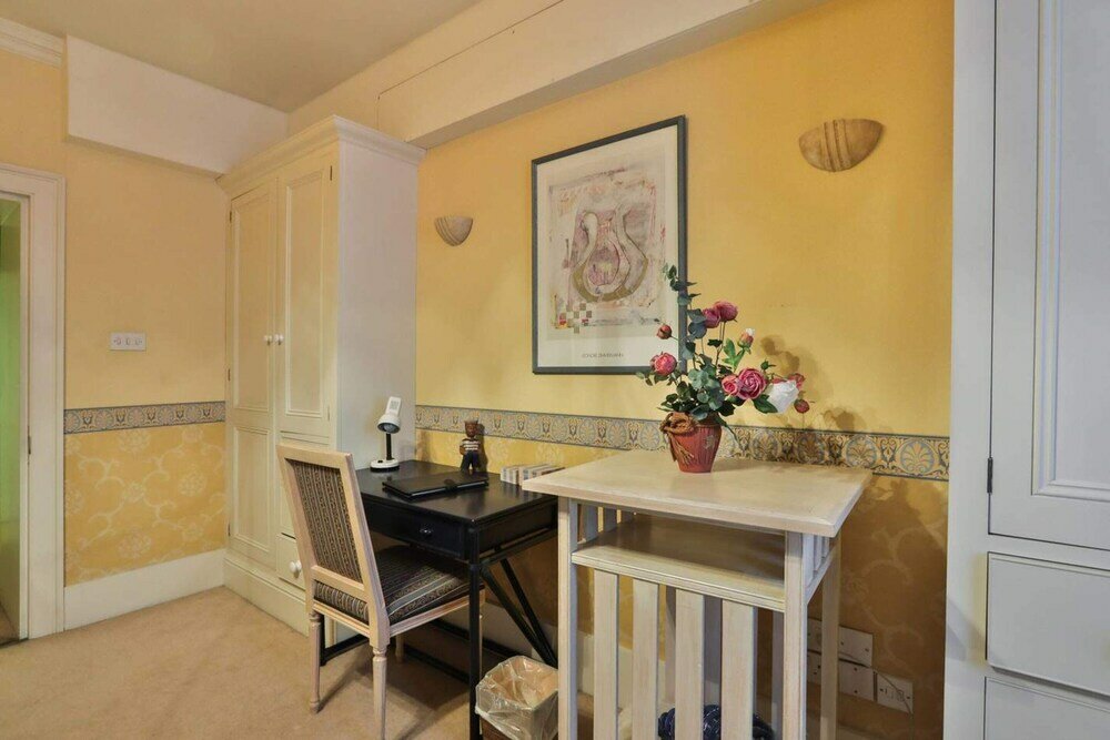 Фото Luxury and Modern Bayswater Apartment