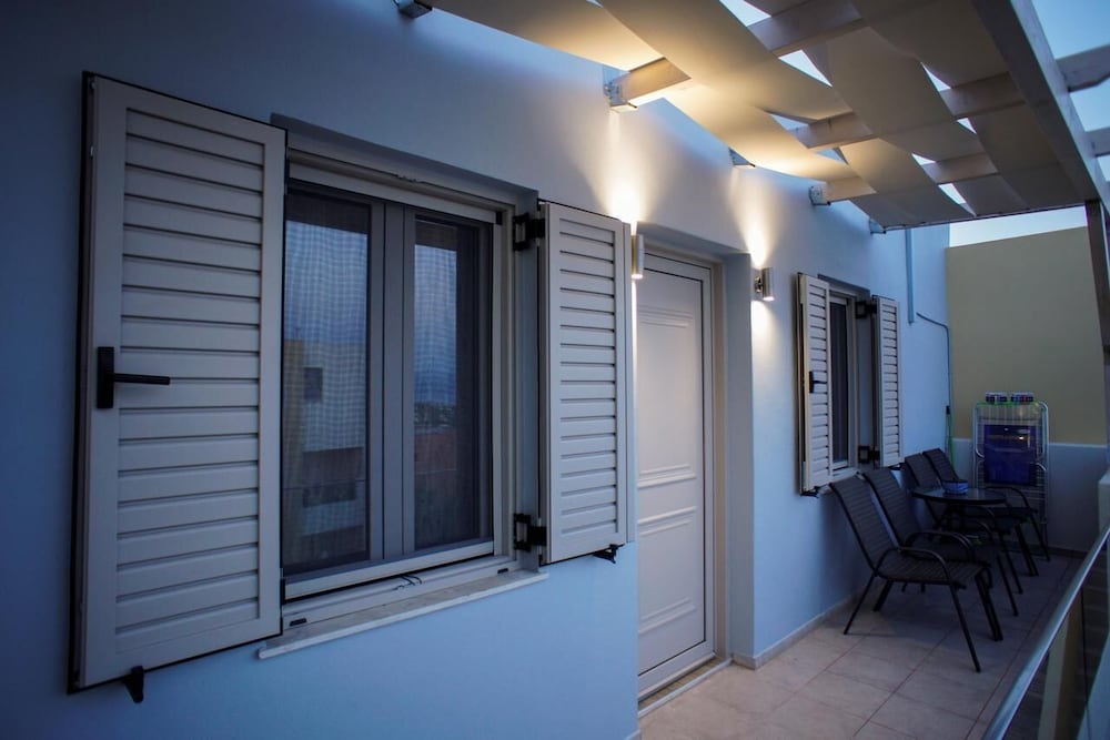 Фото Sandika Apartments