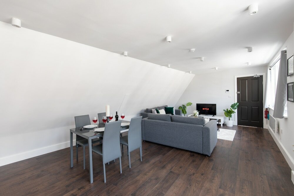 Фото Home. ly London Liverpool Str Apartments