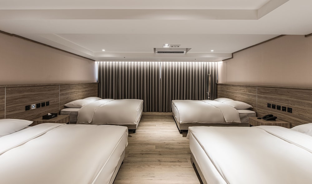 Фото Spring's Rhapsody Hotel