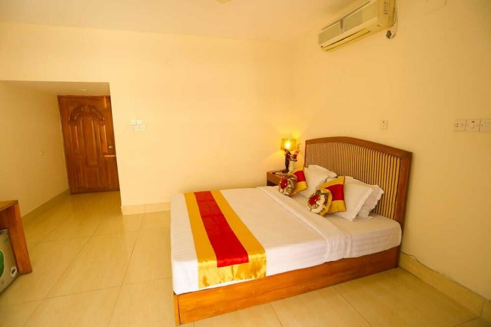 Фото Impiana Hotel Ltd