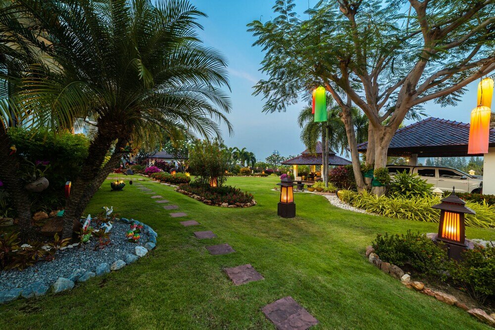 Фото Bali Style Mansion In Great Location Hg