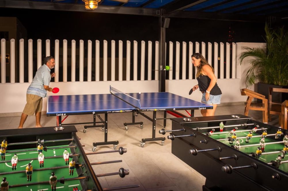 Фото Nomads Party Hostel