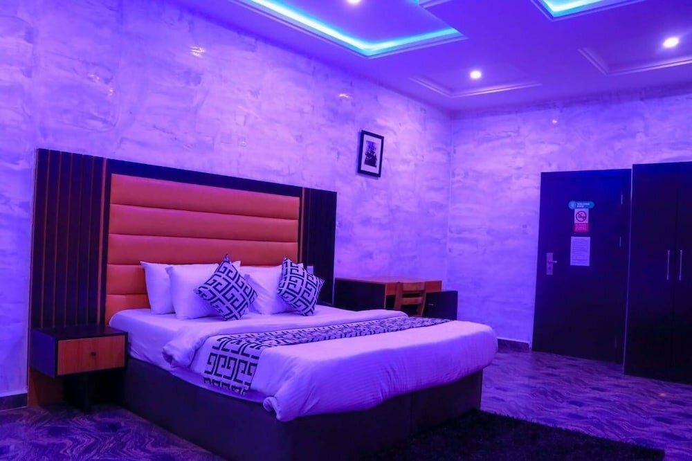 Фото Mt Deluxe Hotel Asaba