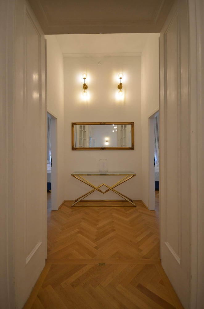 Фото Belvedere Embassy Residence