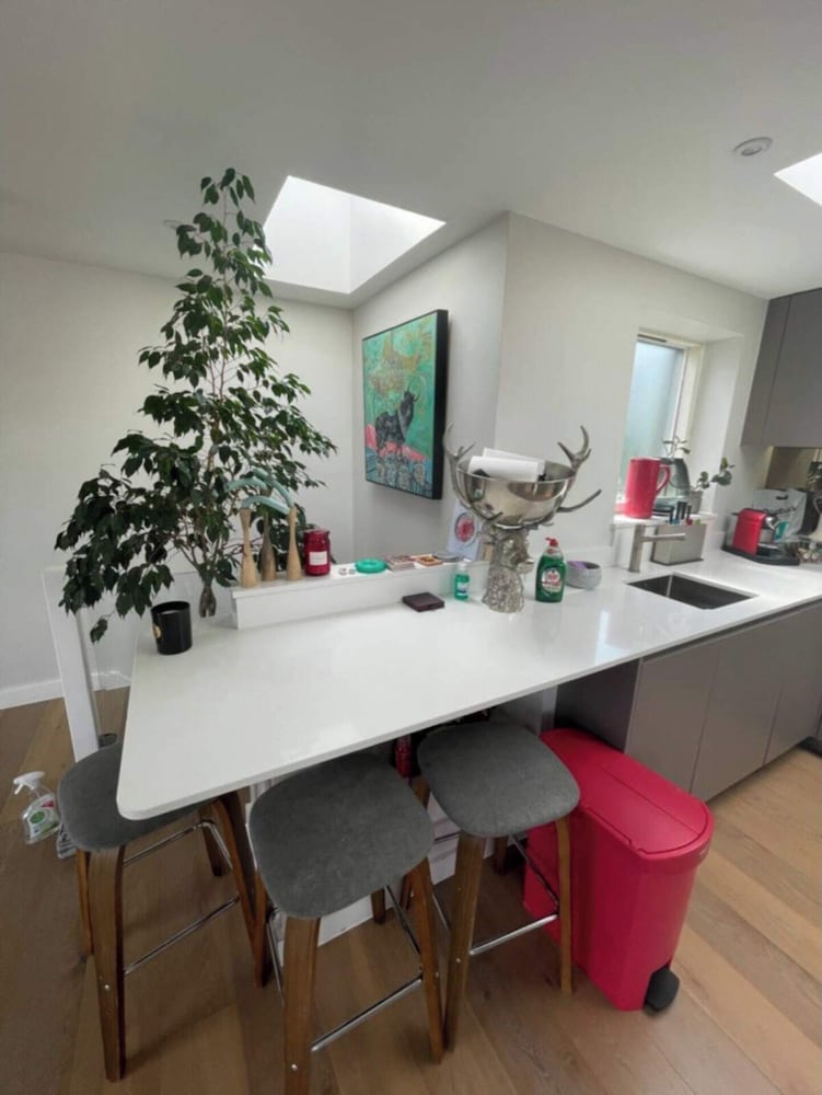 Фото Sleek & Spacious 2bd Flat - Clapham