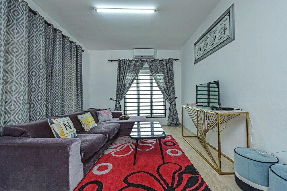 Фото Oyo Home 90682 Liliz Mambang Farmstay