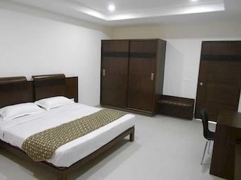 Фото The Sanctum Suites