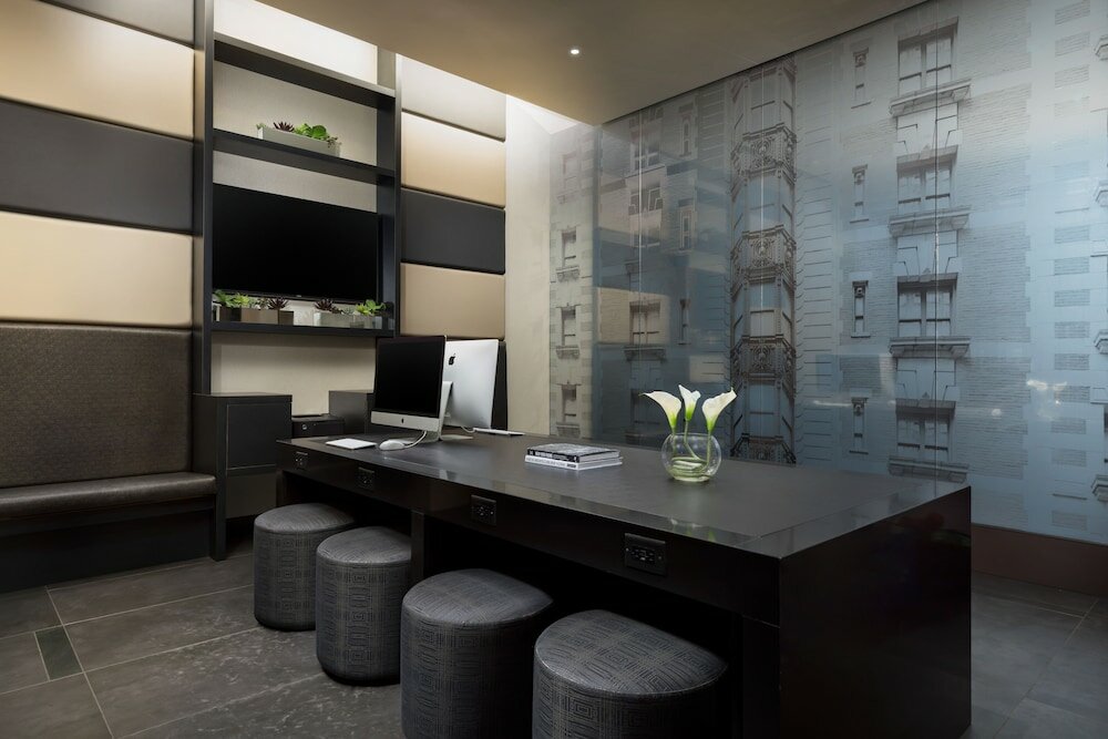 Фото The Hotel at Fifth Avenue