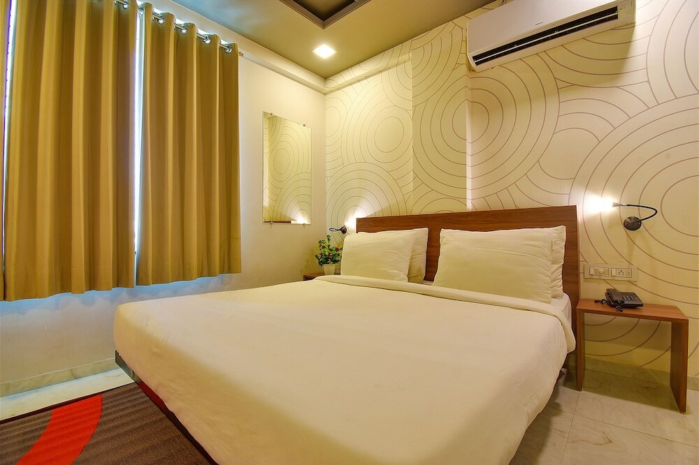 Фото Fabhotel Royal Inn