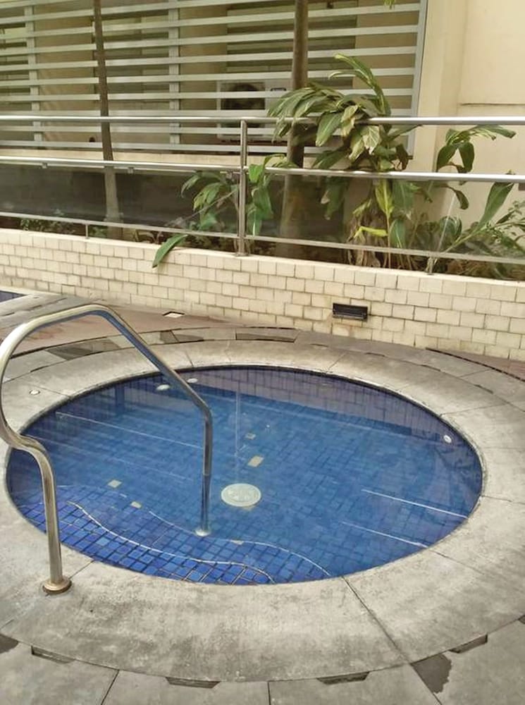 Фото Henry's Newport