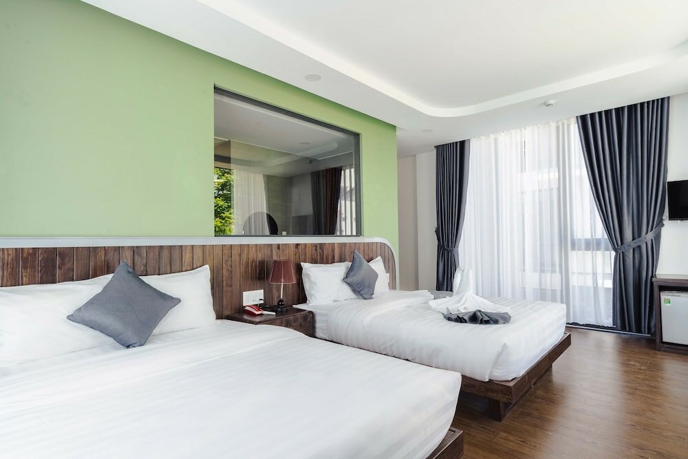 Фото Mega Sky Hotel