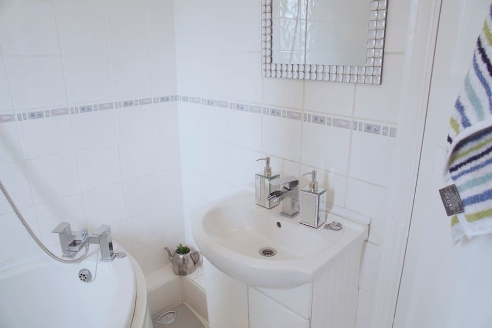 Фото A & L Lodgings