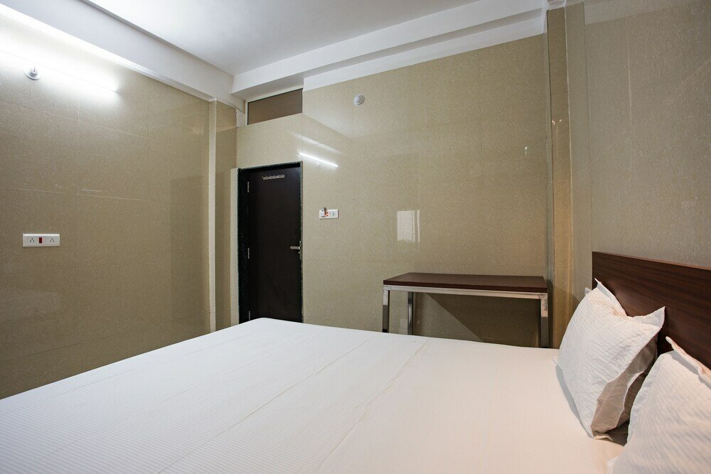 Фото Spot On 23725 Jay Shanti Palace Hotel