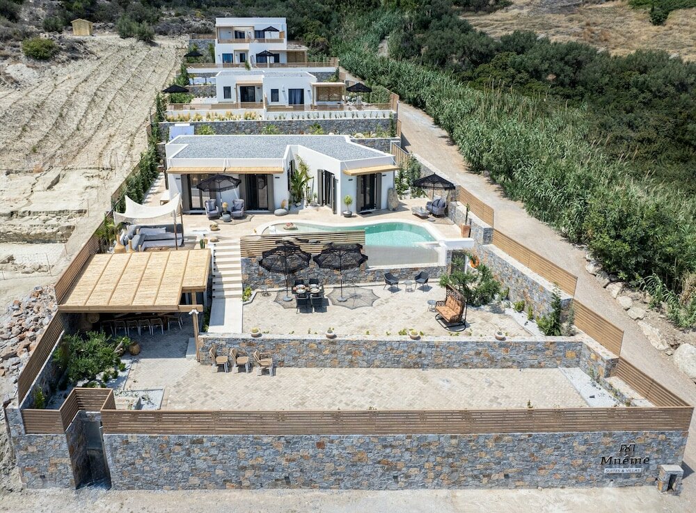 Фото Mneme Suites & Villas