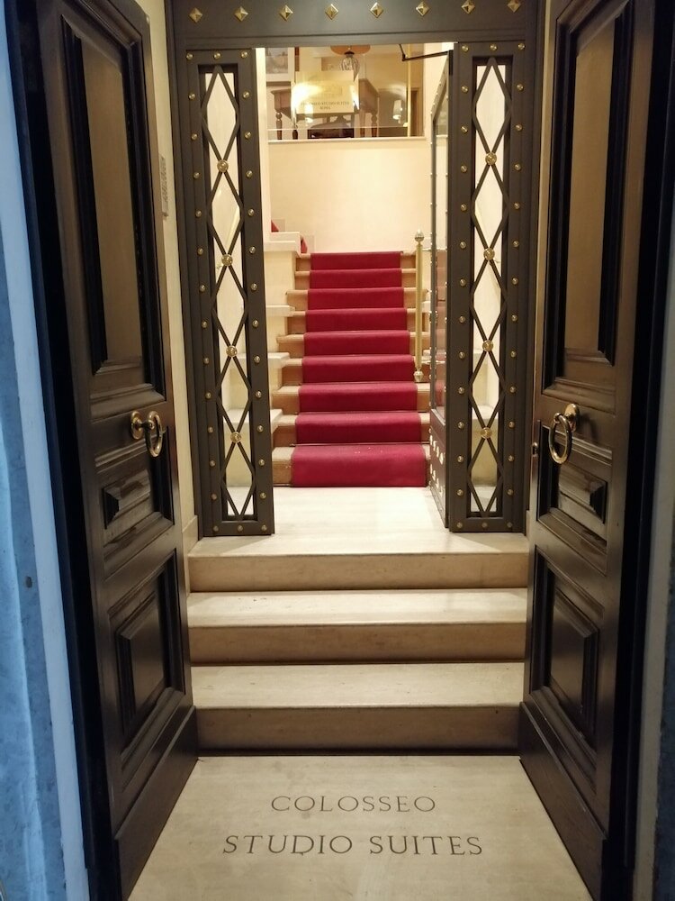 Фото Colosseo Studio Suites